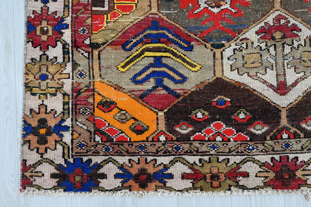 brown Runner rug 4' 6" x 9' 6"