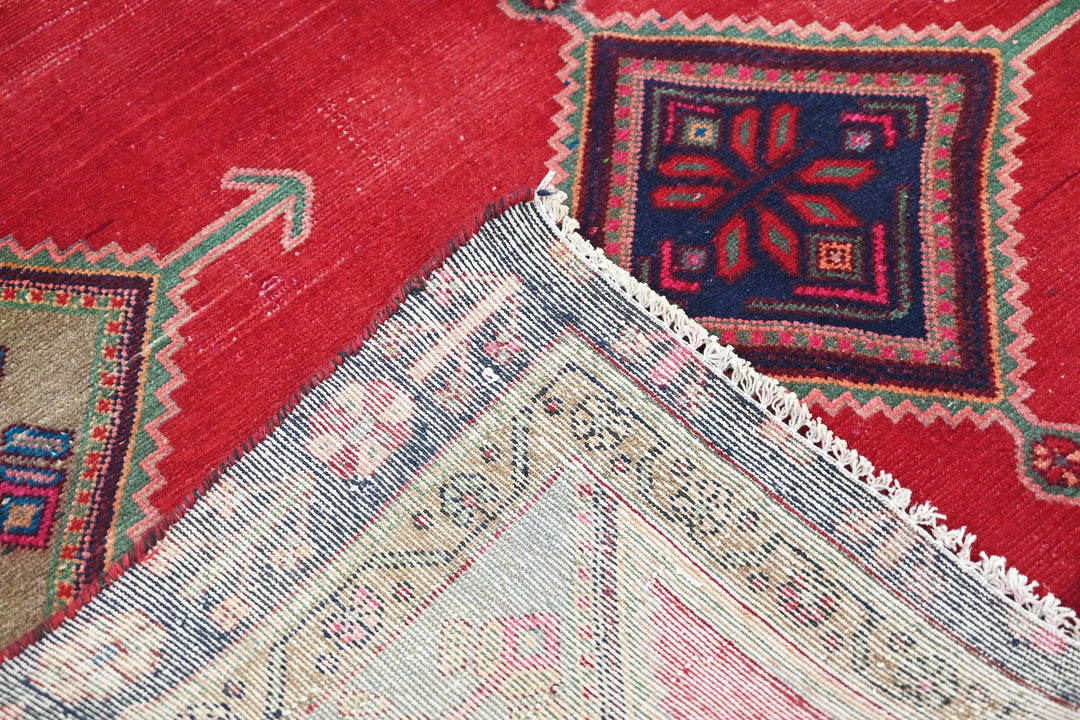 red Medium rug 4' 8" x 8' 6"