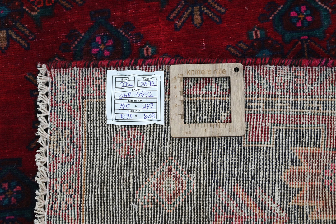 red Medium rug 4' 9" x 8' 1"