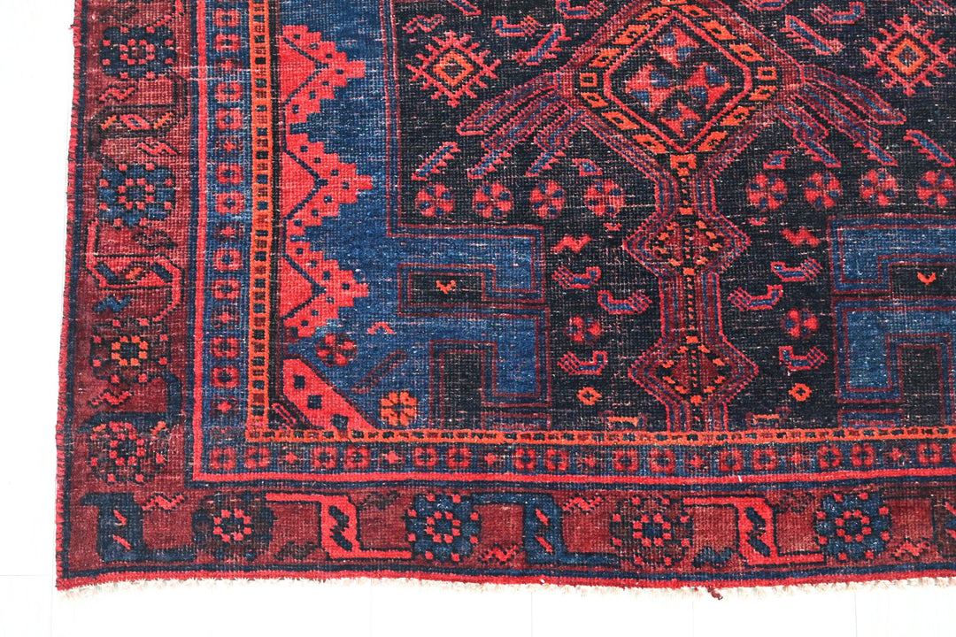 red Medium rug 4' 0" x 7' 7"