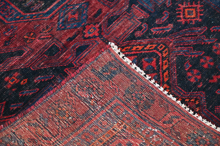 red Medium rug 4' 0" x 7' 7"