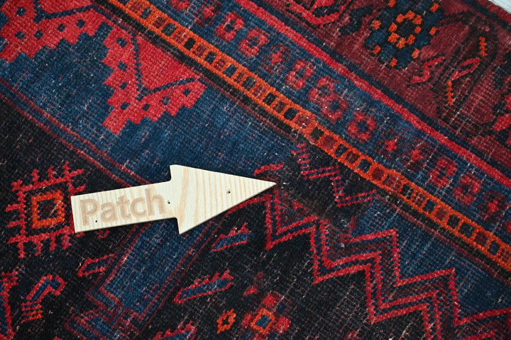 red Medium rug 4' 0" x 7' 7"