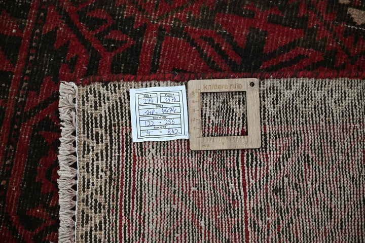 red Medium rug 4' 0" x 8' 5"