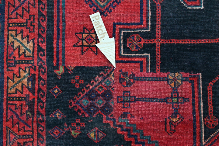 red Medium rug 5' 10" x 6' 11"