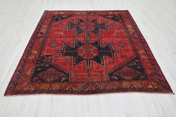 red Medium rug 5' 10" x 6' 11"