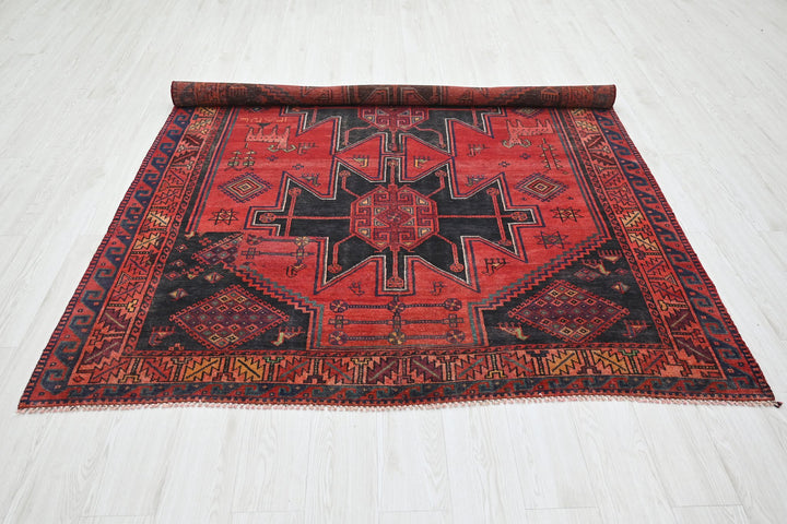red Medium rug 5' 10" x 6' 11"