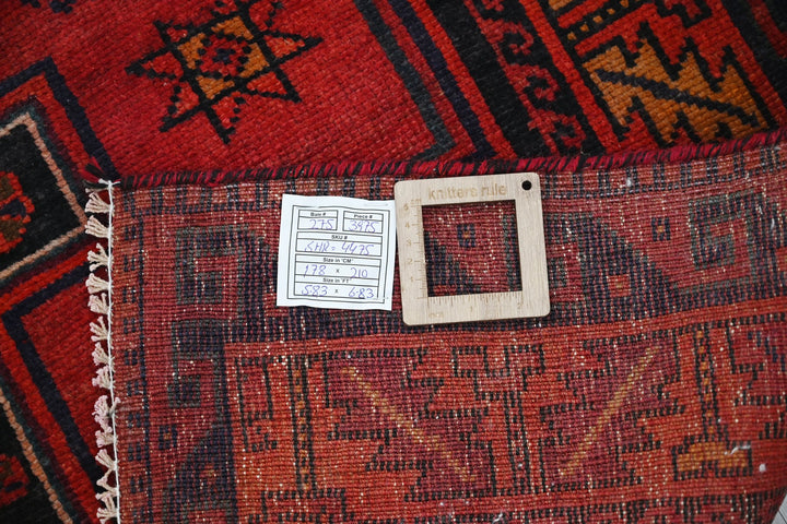 red Medium rug 5' 10" x 6' 11"