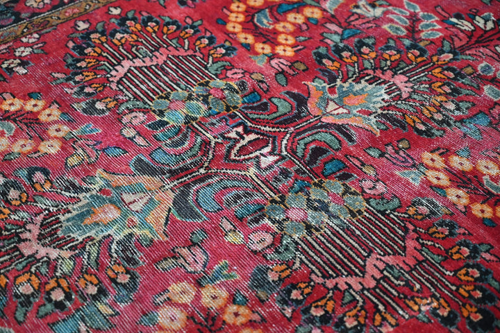 red Medium rug 4' 6" x 8' 3"