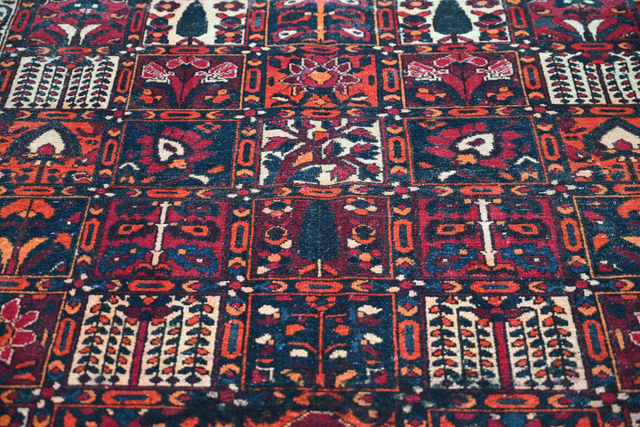 red Large rug 5' 0" x 9' 6"