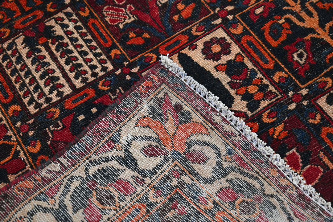 red Large rug 5' 0" x 9' 6"