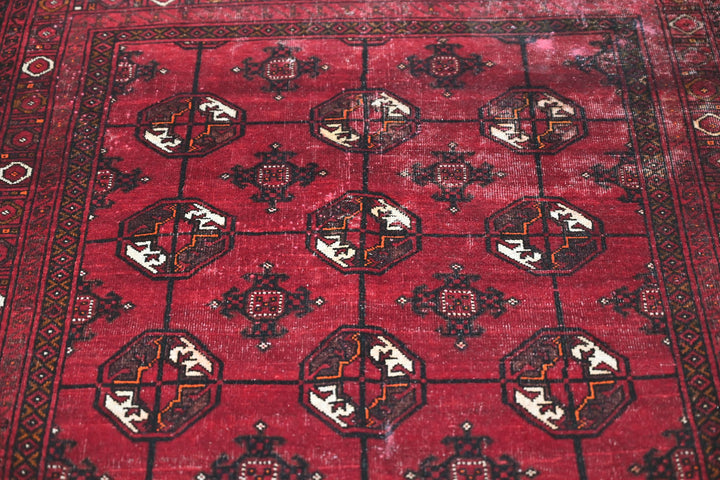 red Accent rug 3' 9" x 6' 2"