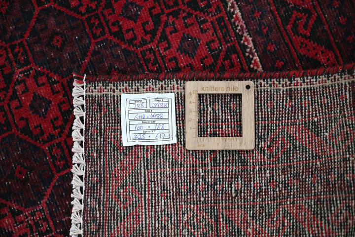 red Accent rug 3' 3" x 6' 2"