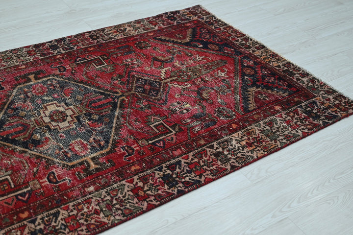 red Medium rug 3' 9" x 6' 7"