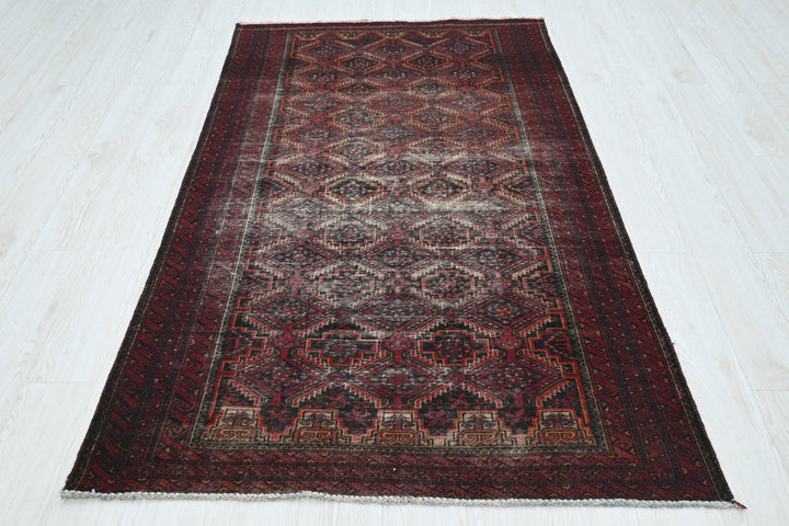 red Medium rug 3' 11" x 7' 1"