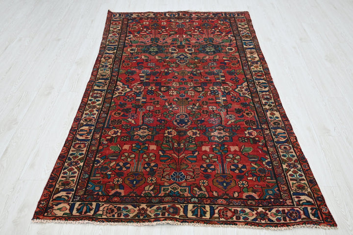 red Medium rug 4' 5" x 9' 1"