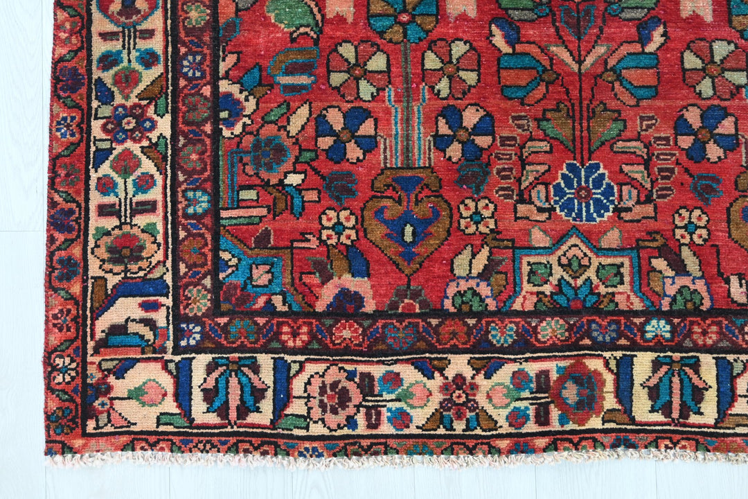 red Medium rug 4' 5" x 9' 1"