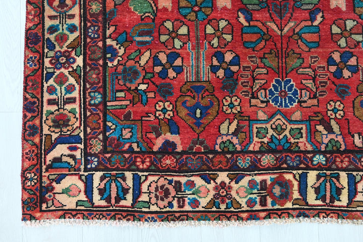 red Medium rug 4' 5" x 9' 1"