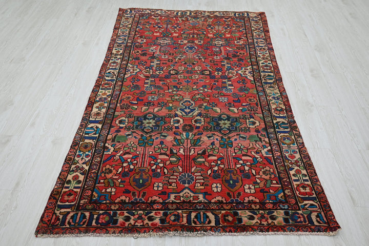 red Medium rug 4' 5" x 9' 1"