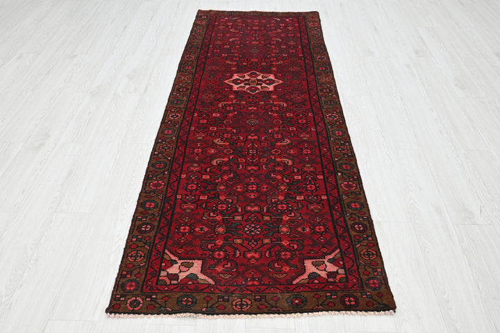 red Runner rug 2' 11" x 8' 2"