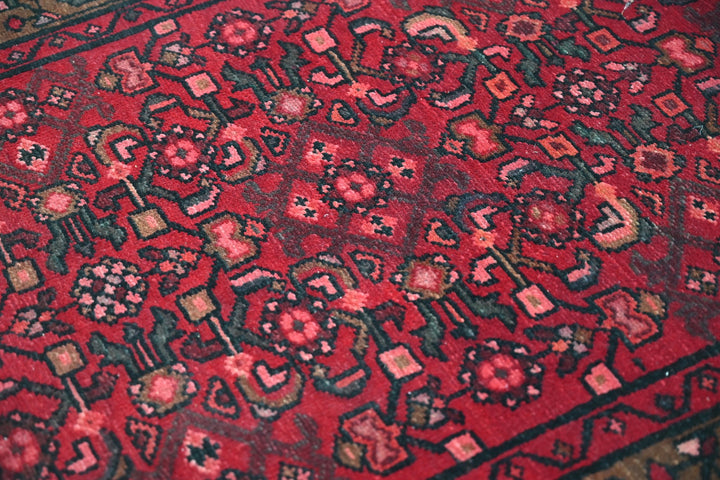 red Runner rug 2' 11" x 8' 2"
