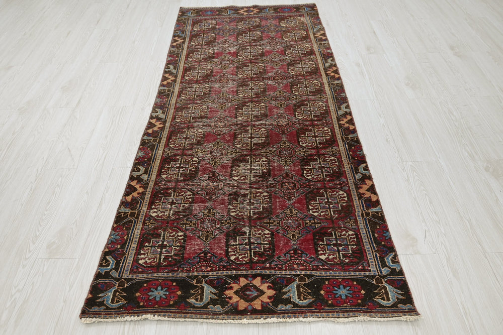 red Runner rug 3' 2" x 7' 9"