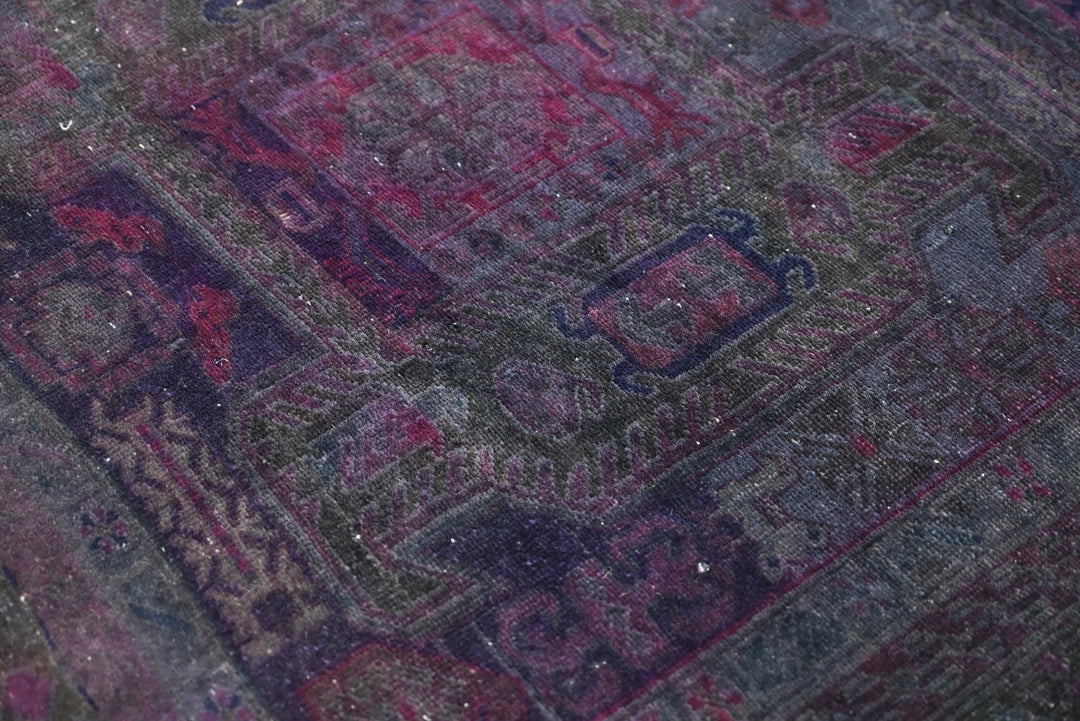 purple Medium rug 3' 6" x 7' 3"