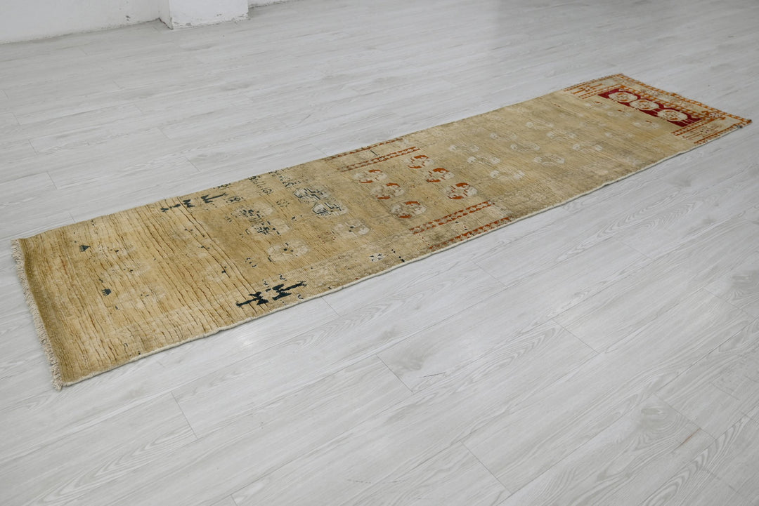 brown Runner rug 2' 4" x 9' 3"