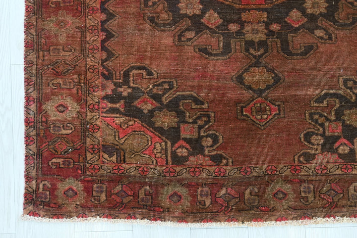 red Runner rug 4' 1" x 9' 10"