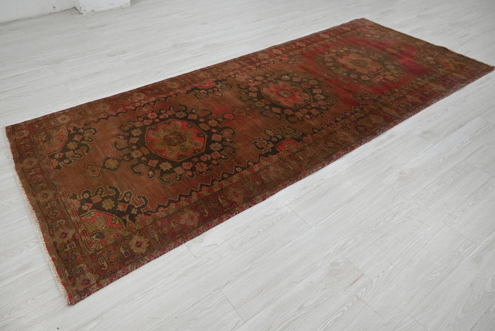 red Runner rug 4' 1" x 9' 10"