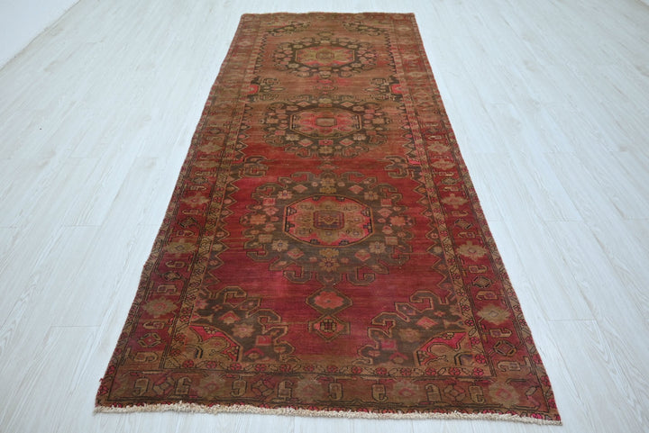 red Runner rug 4' 1" x 9' 10"