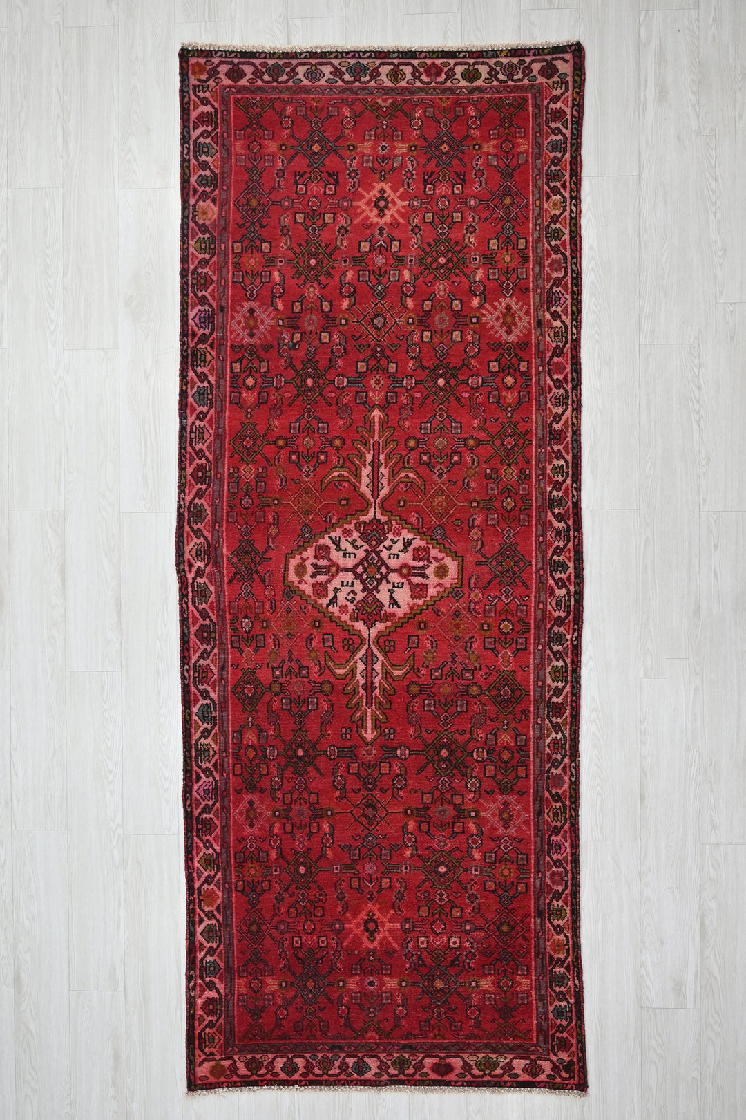 red Runner rug 3' 6" x 9' 5"