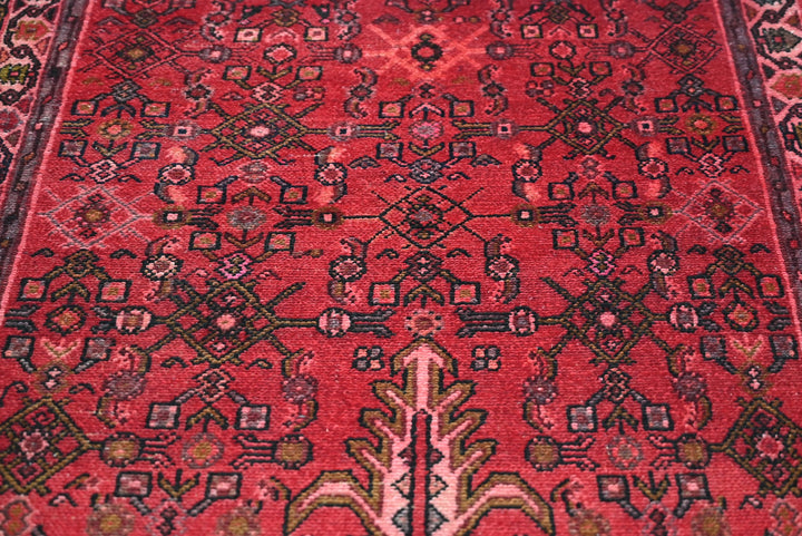 red Runner rug 3' 6" x 9' 5"