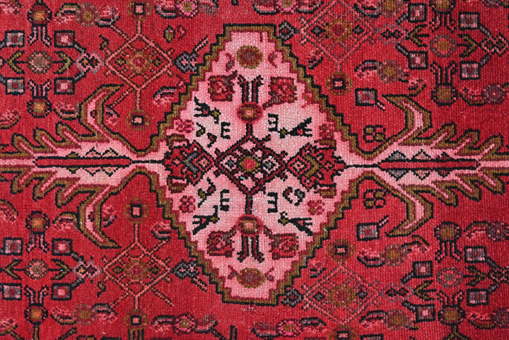 red Runner rug 3' 6" x 9' 5"