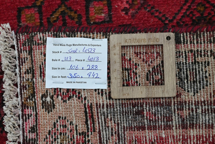 red Runner rug 3' 6" x 9' 5"