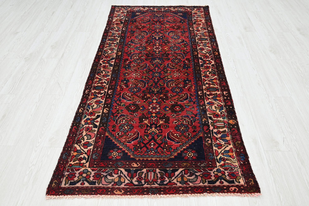 red Medium rug 3' 3" x 7' 4"
