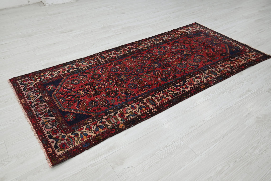 red Medium rug 3' 3" x 7' 4"