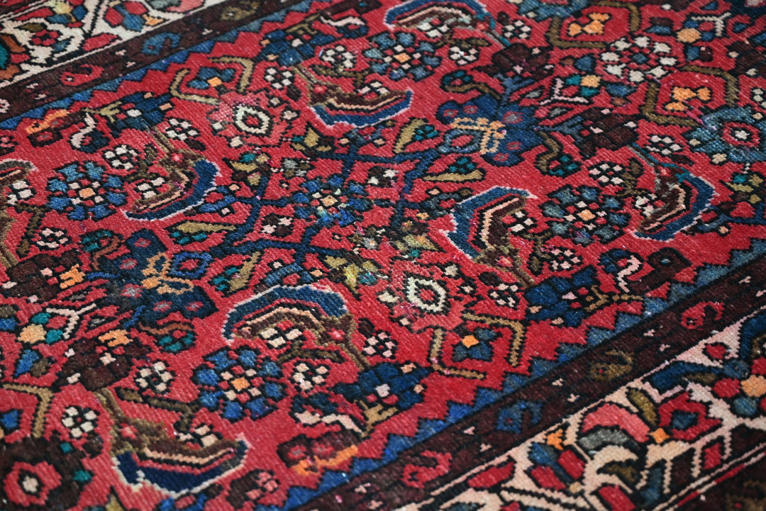 red Medium rug 3' 3" x 7' 4"