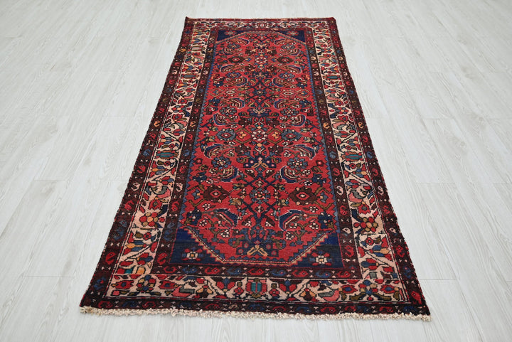 red Medium rug 3' 3" x 7' 4"