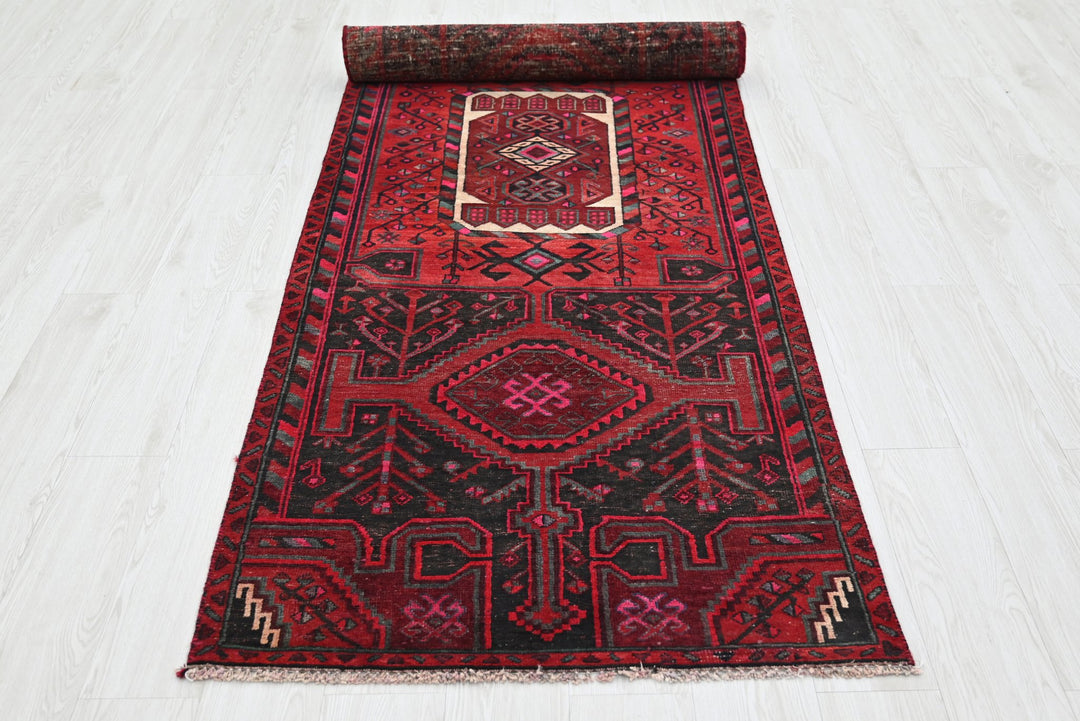 red Runner rug 3' 1" x 9' 2"