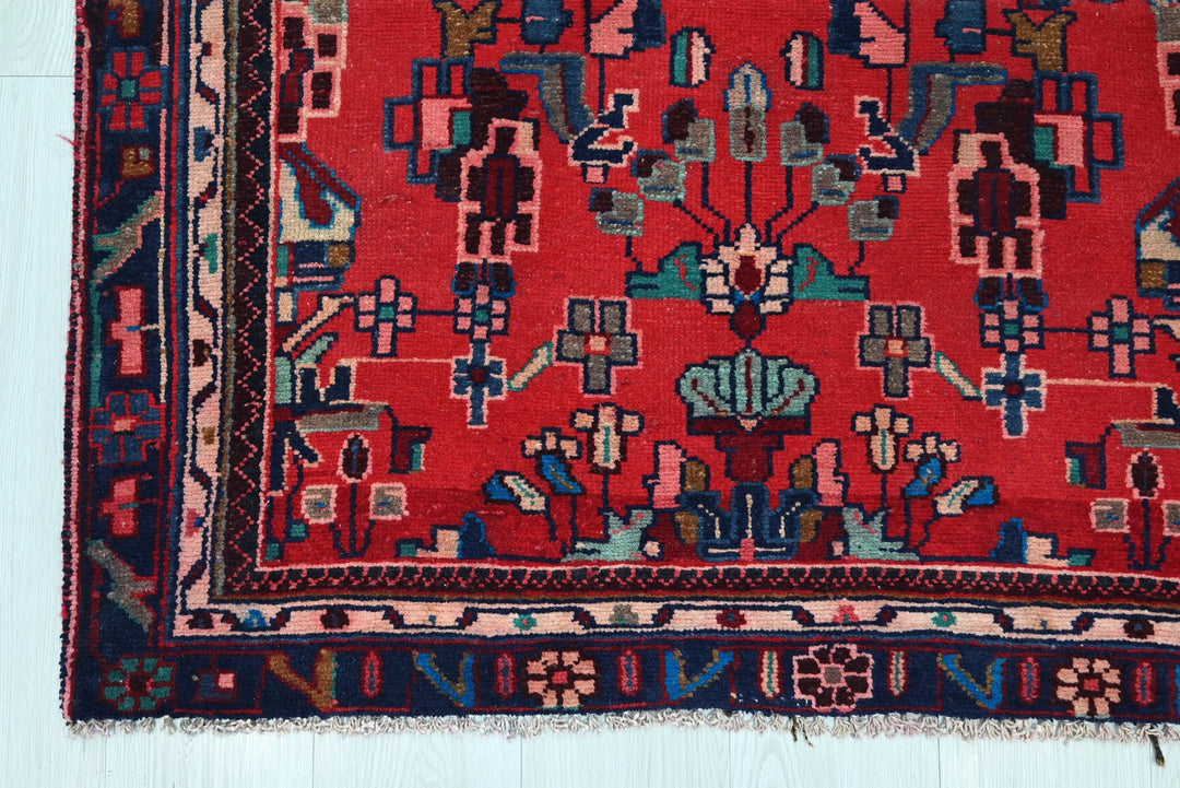 red Runner rug 3' 4" x 8' 11"