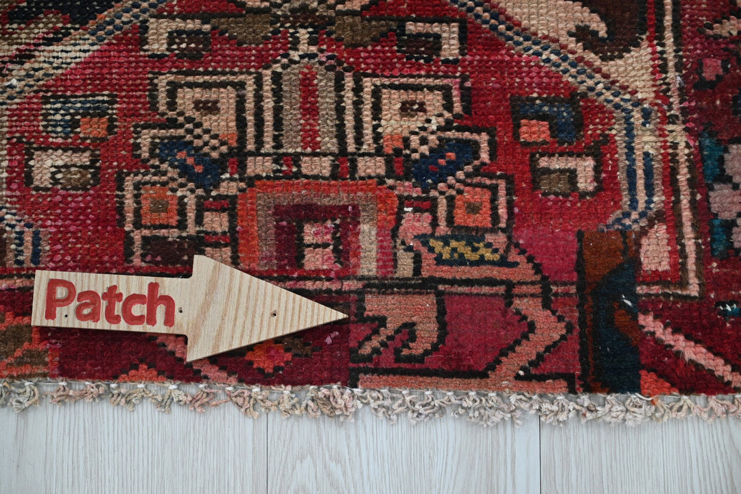 red Runner rug 3' 2" x 9' 5"