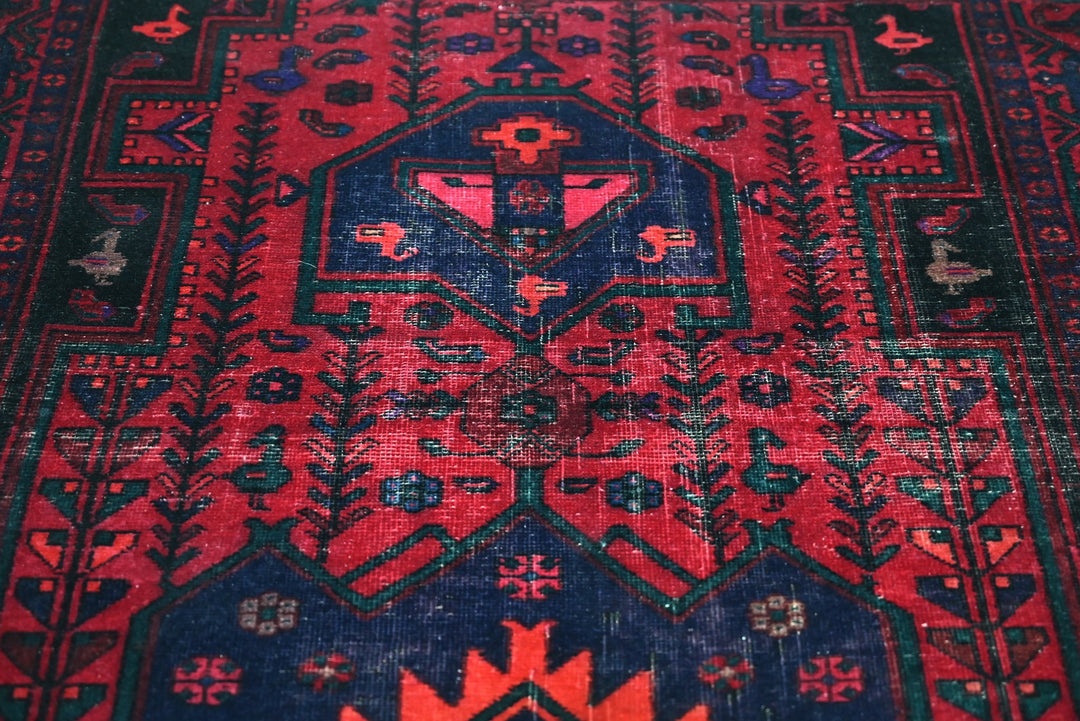 red Medium rug 3' 9" x 9' 2"