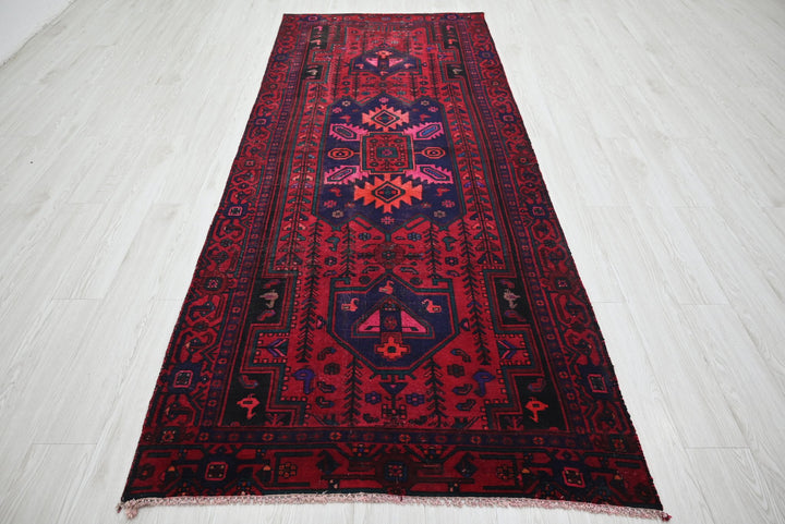 red Medium rug 3' 9" x 9' 2"