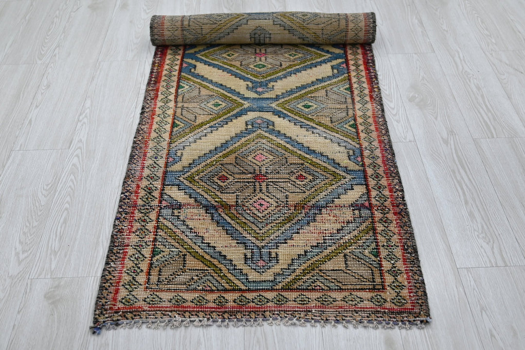 brown Runner rug 2' 4" x 6' 1"