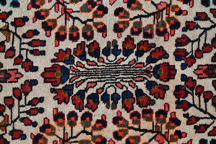 white Runner rug 2' 9" x 9' 11"