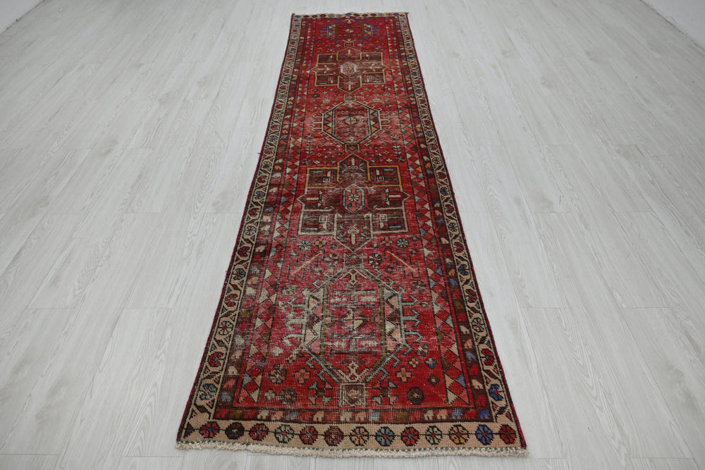 red Runner rug 2' 7" x 9' 11"