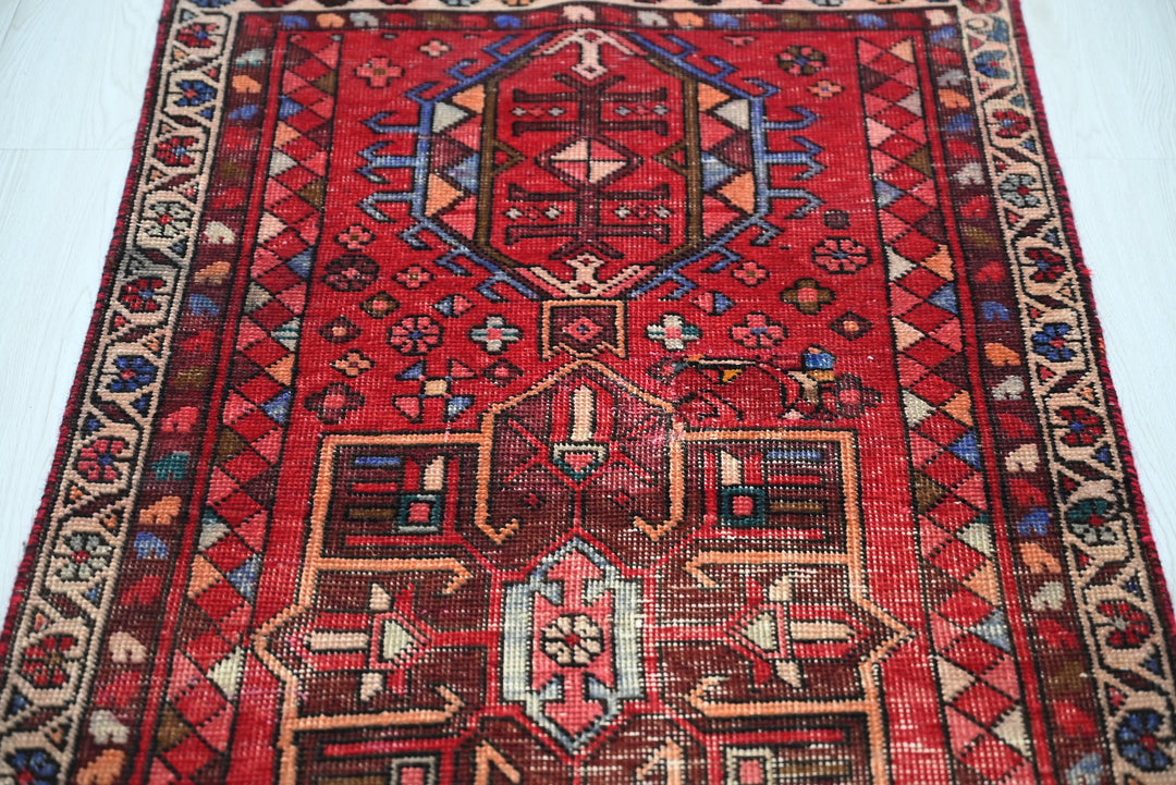 red Runner rug 2' 7" x 9' 11"