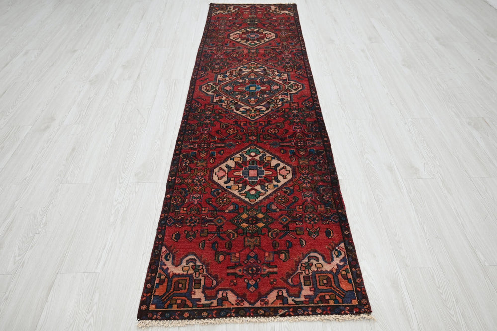 red Runner rug 2' 6" x 9' 1"