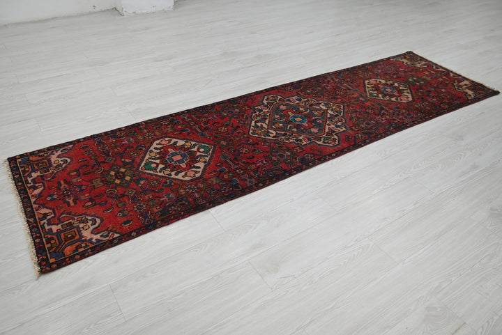 red Runner rug 2' 6" x 9' 1"