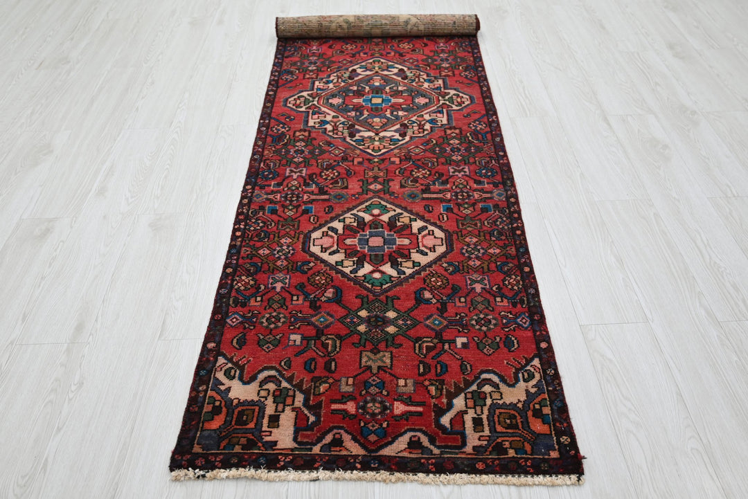 red Runner rug 2' 6" x 9' 1"